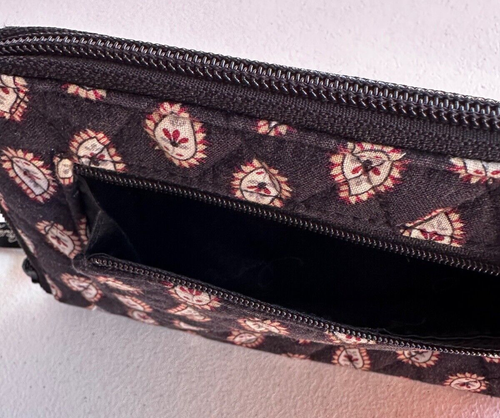 Vera Bradley Zip-Around Wallet Classic Black Paisley Credit Card ID Window Coin - Picture 3 of 10