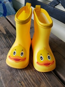 yellow muck boots