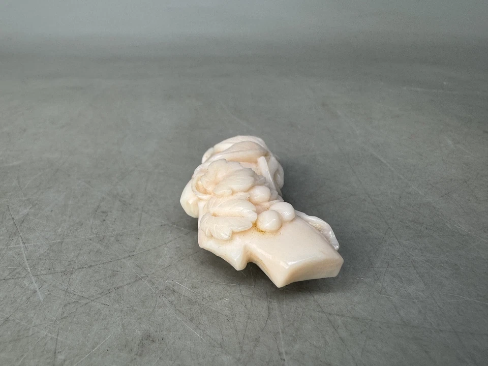 Y8973 OBIDOME Blanco Coral Faja Clip Broche Grabado Japón Antiguo Kimono Pin Foto 3 de 4