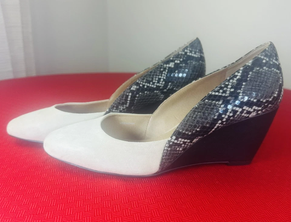 Tacones de cuña Tahari Taupe negros desnudos ColorBlock suecos piel de serpiente 8,5 W Foto 3 de 4