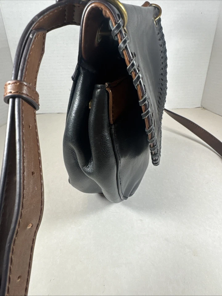 Bolsa tiracolo Clark couro preto e marrom sela couro com alça ajustável excelente estado usado - Imagem 4 de 4