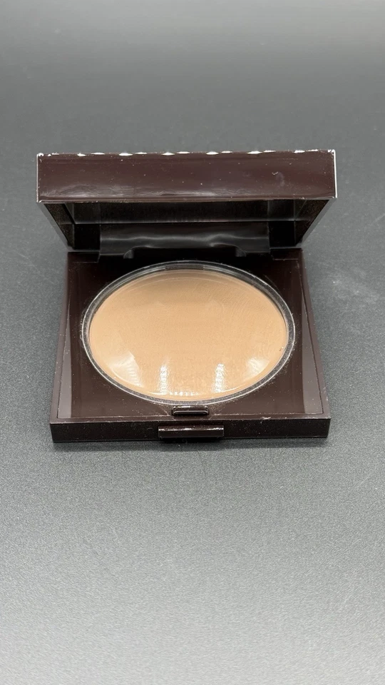 Polvo horneado Laura Mercier Matte Radiance (7,5 g/0,26 oz/bronce-01) NUEVO Foto 2 de 2