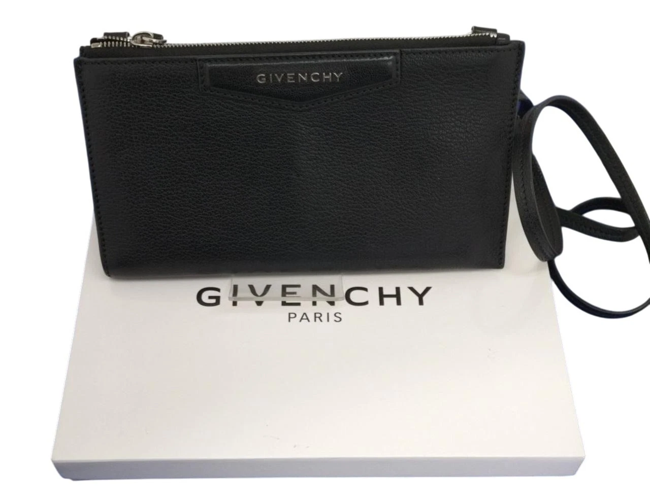 Givenchy — GIVENCHY Antigona Crossbody Pouch Black BC6836012 001 Zipper w/Box Authentic