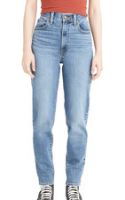 New Levis Women  s High Waisted Mom Jean Size 8/29 x 29 Light Blue