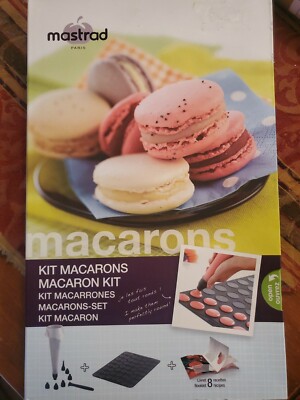 Mastrad Macaron Kit ~ Baking Sheet, Piping Bag, Nozzles, Recipe Booklet 