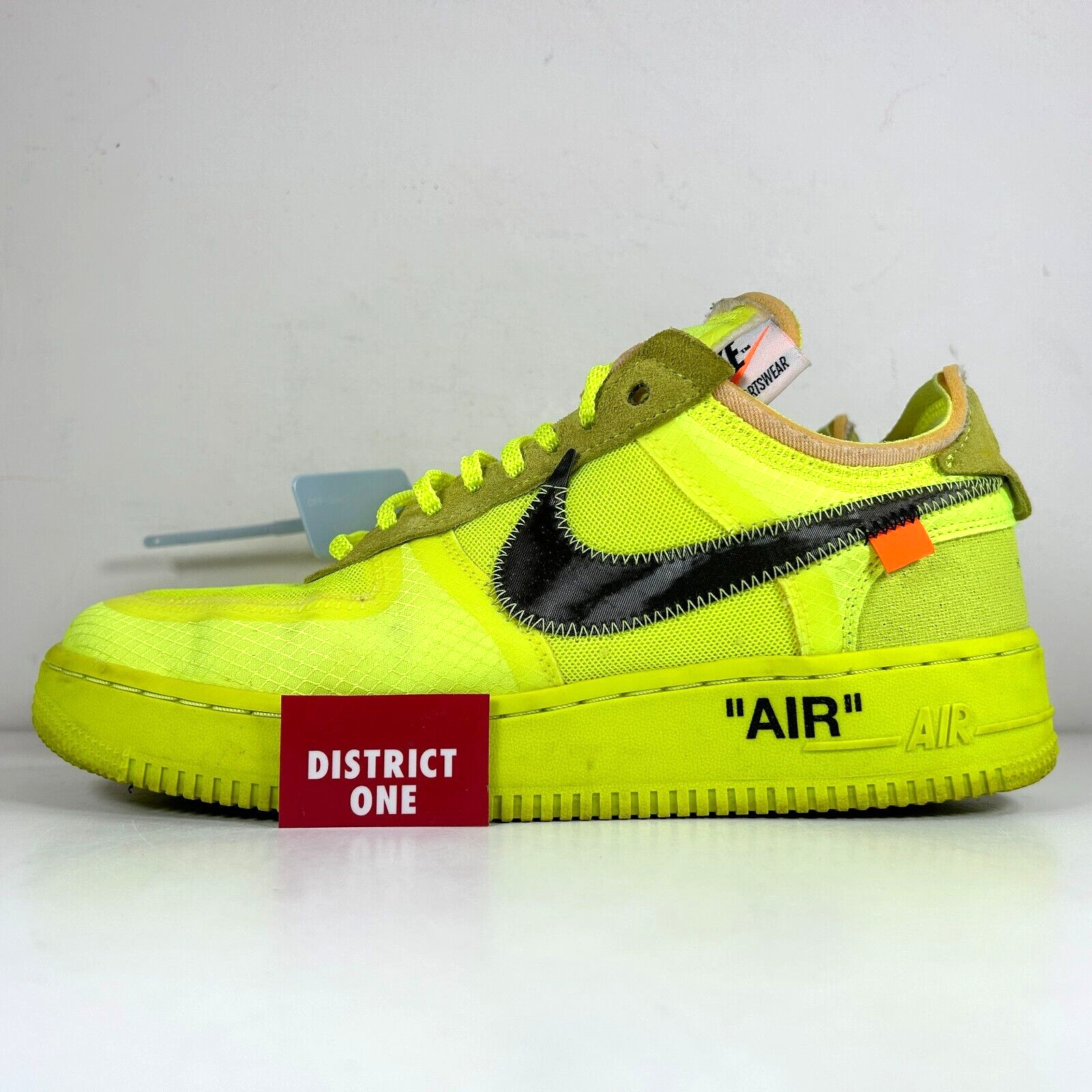 OFF WHITE X NIKE Bianco sporco x Nike Air Force 1 Low Volt Taglia 8 AO4606 700