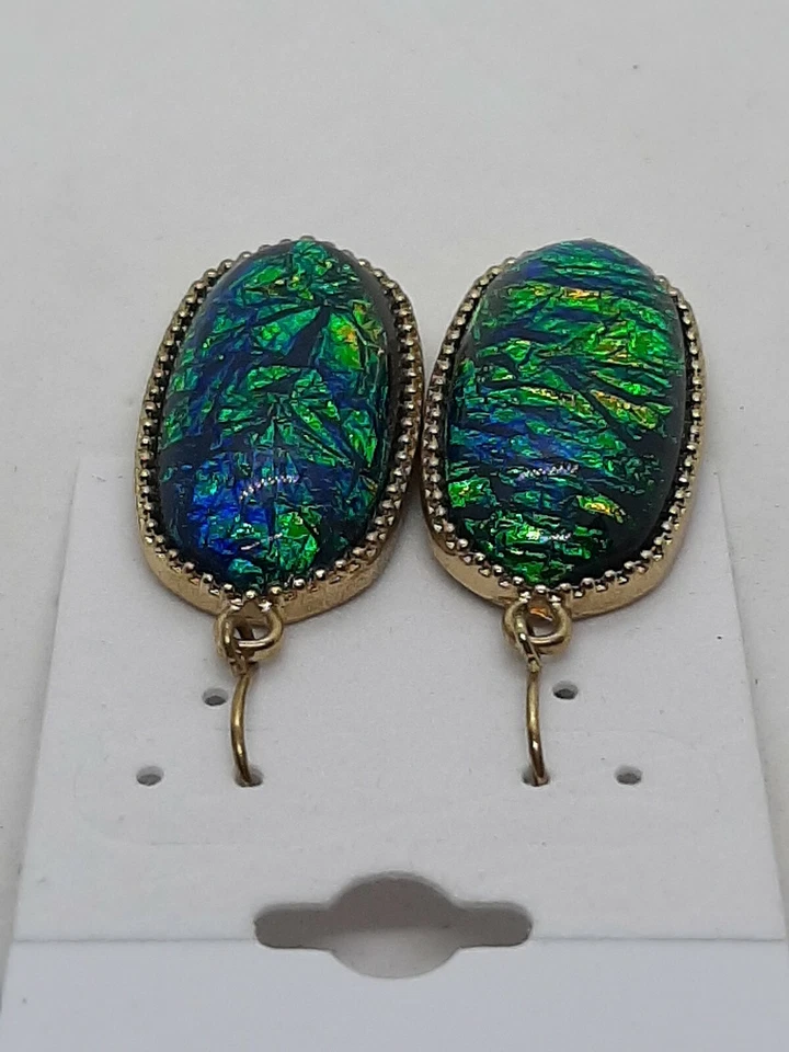 Preciosos pendientes colgantes de imitación ópalo madreperla tono dorado nuevos sin etiquetas Foto 4 de 4