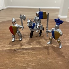Vintage Safari Ltd Medieval Knights Mini Figures Horse Fantasy Toy Lot 4 