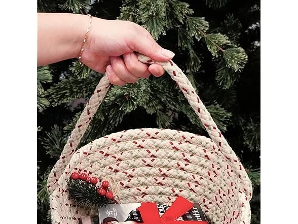 "Cesta de regalo navideña tejida Colonial Mills Dasher - mezcla natural 8"" x 12"" x 7"""  Foto 4 de 4