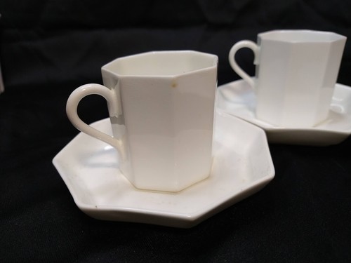 Wedgwood Octagon England Expresso Cups / Saucers and Creamer 7 Pcs - Picture 7 of 14