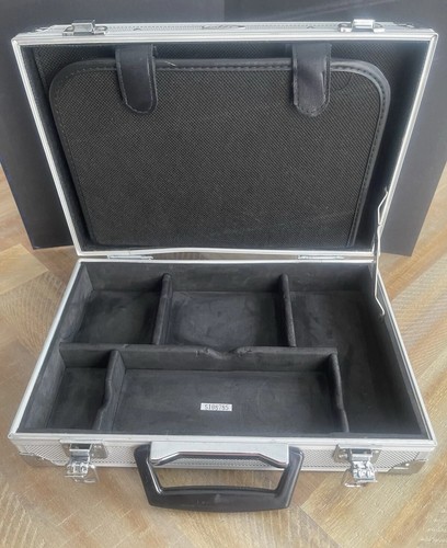 Intec VTG Silver Aluminum Carrying Case/Storage For Nintendo GBA & Accessories - Picture 10 of 11