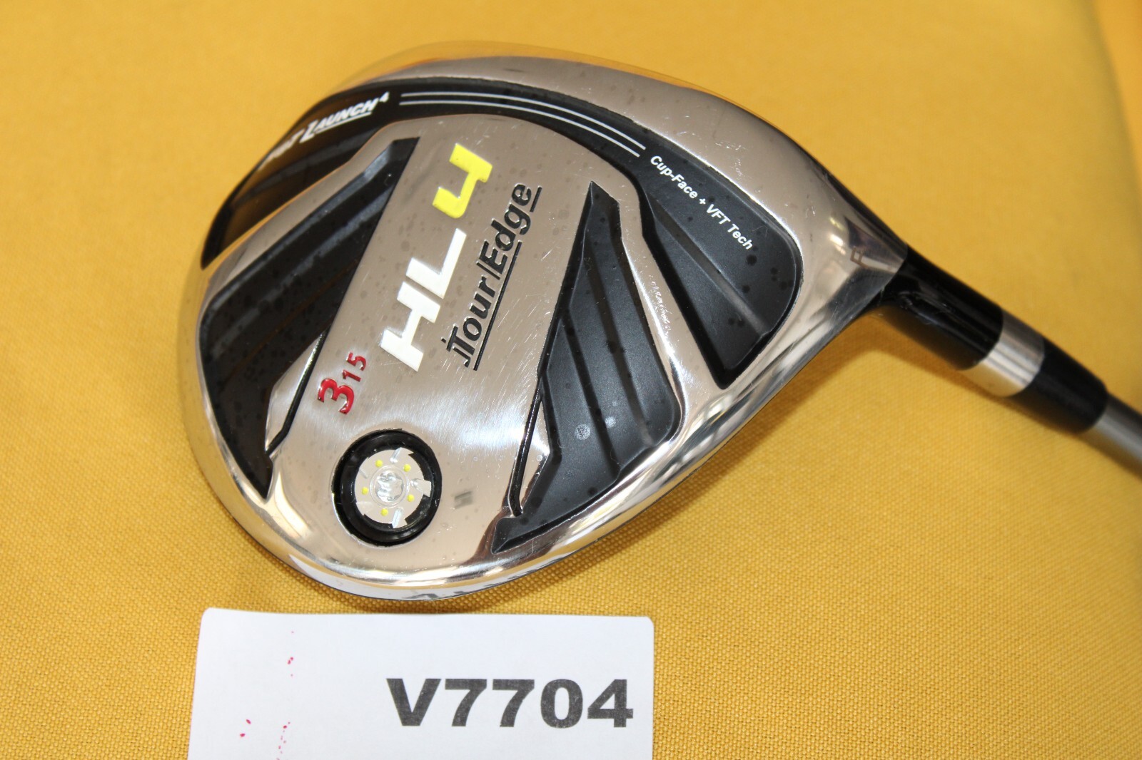 Club V7704  Mint