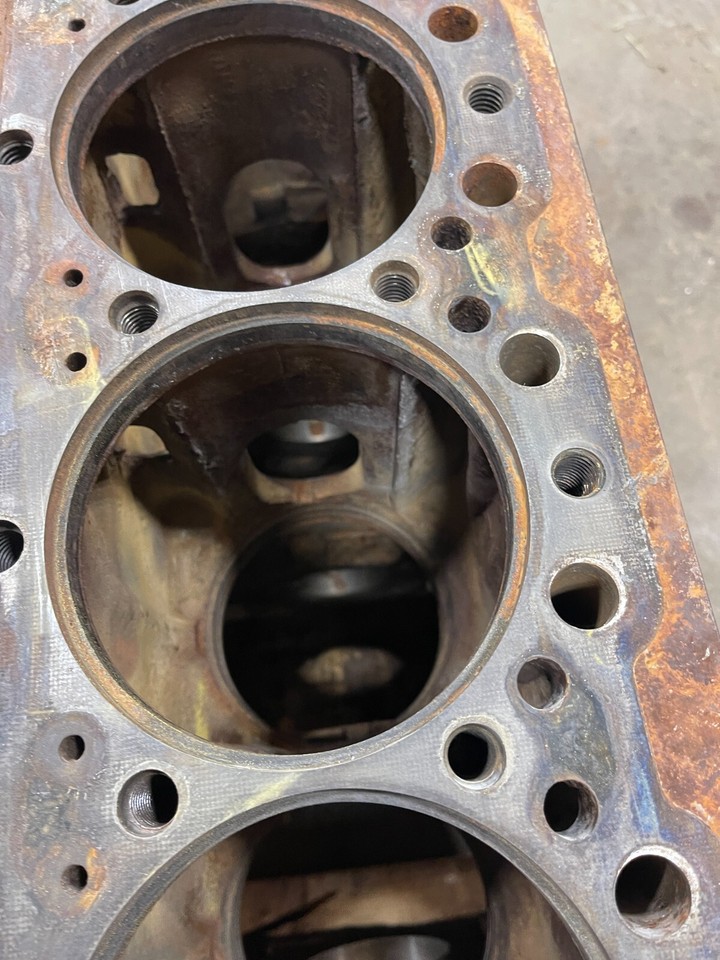 1975 John Deere 4230 Tractor Engine Block R49650 | eBay