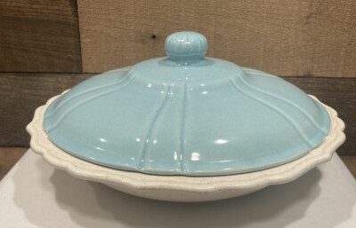 Vintage Covered Casserole - Beige Speckled Base With Blue Lid - Unmarked - Nice!