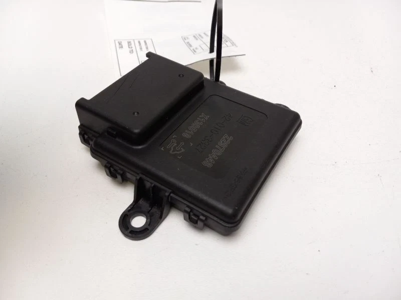 Módulo de control de asistencia de estacionamiento Buick Lacrosse 2014-2016 Foto 2 de 4