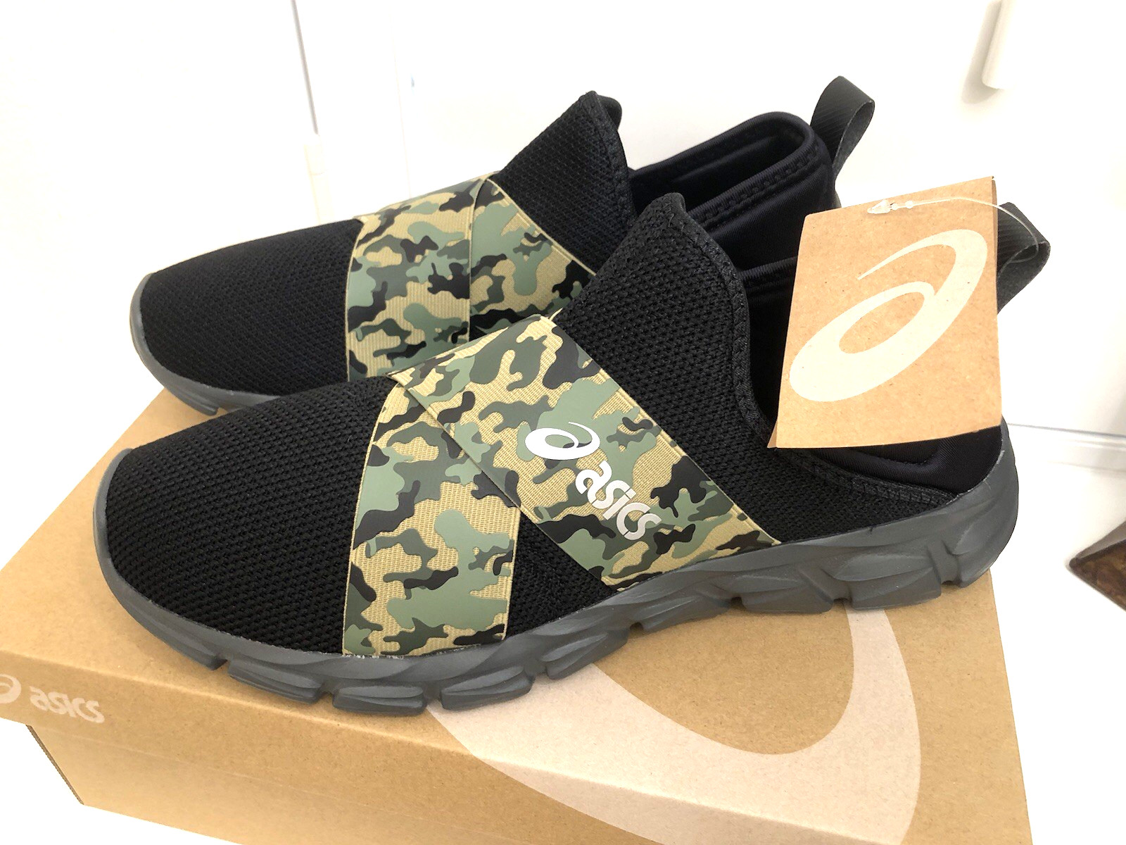 New in Box ASICS Quantum Lyte Slip On Running Shoes Size 10.5 Men's Black w Camo