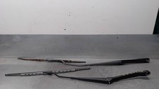 1R8317527A WISCHARM SCHEIBENREINIGUNG VORN RECHTS / DERECHO E IZQUIERDO / 507294