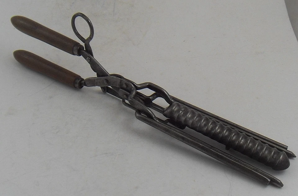 FER  Ancien à FRISER et ONDULER les Cheveux, Outil de Coiffeur - Photo 2/4
