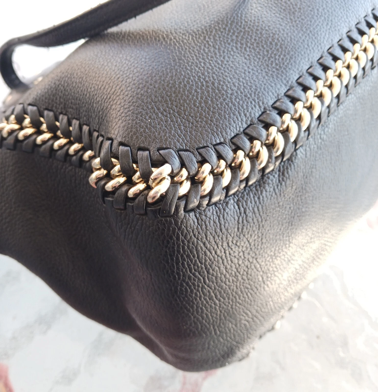 Borsa Coach 34398 Tatum nera in pelle con zip e dettaglio catena cordino