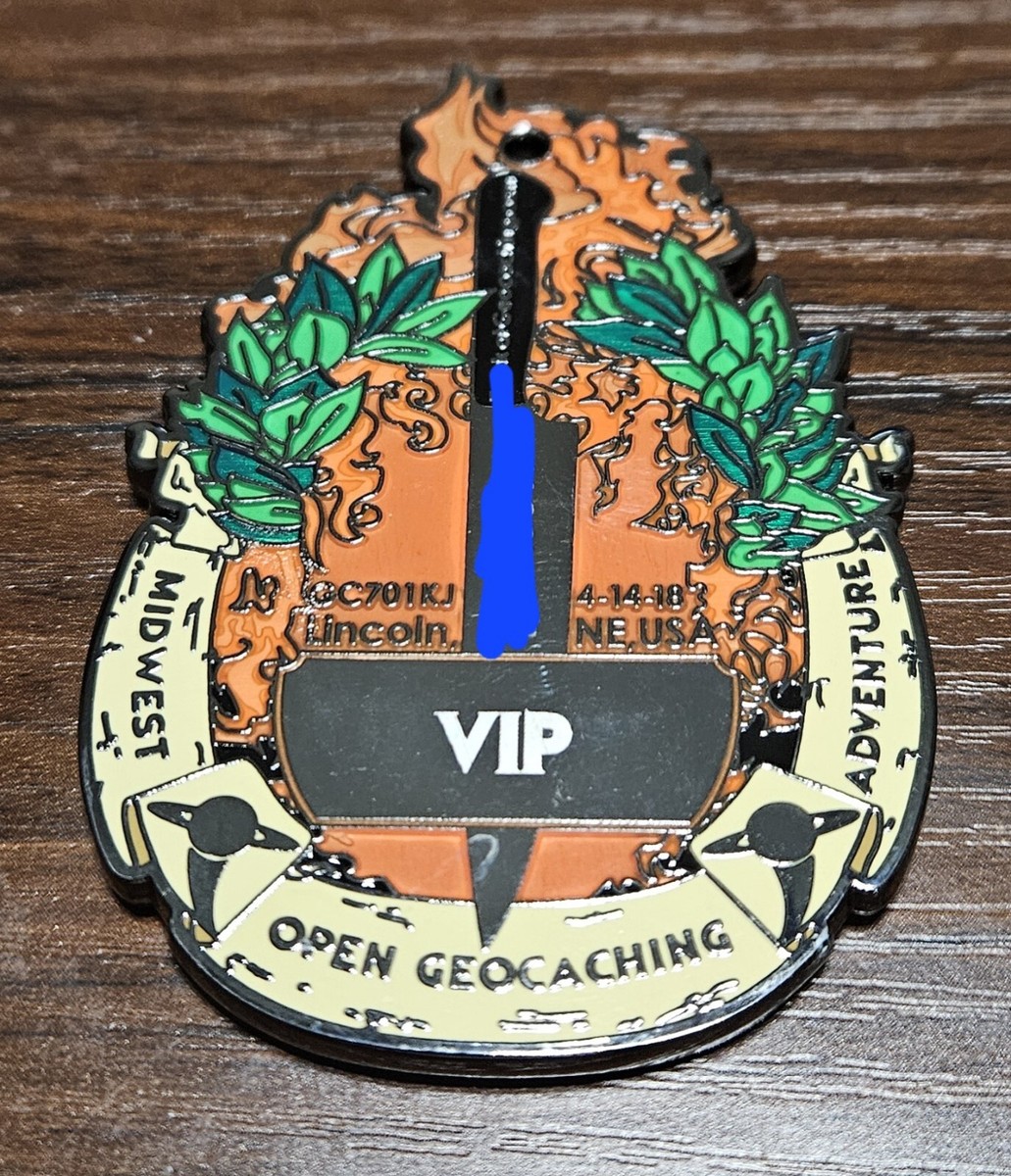 Geocoins für Liebhaber - 100 caches found - a coin for your Geocaching milestones Geocoins für Liebhaber - 100 caches found - a coin for your Geocaching milestones