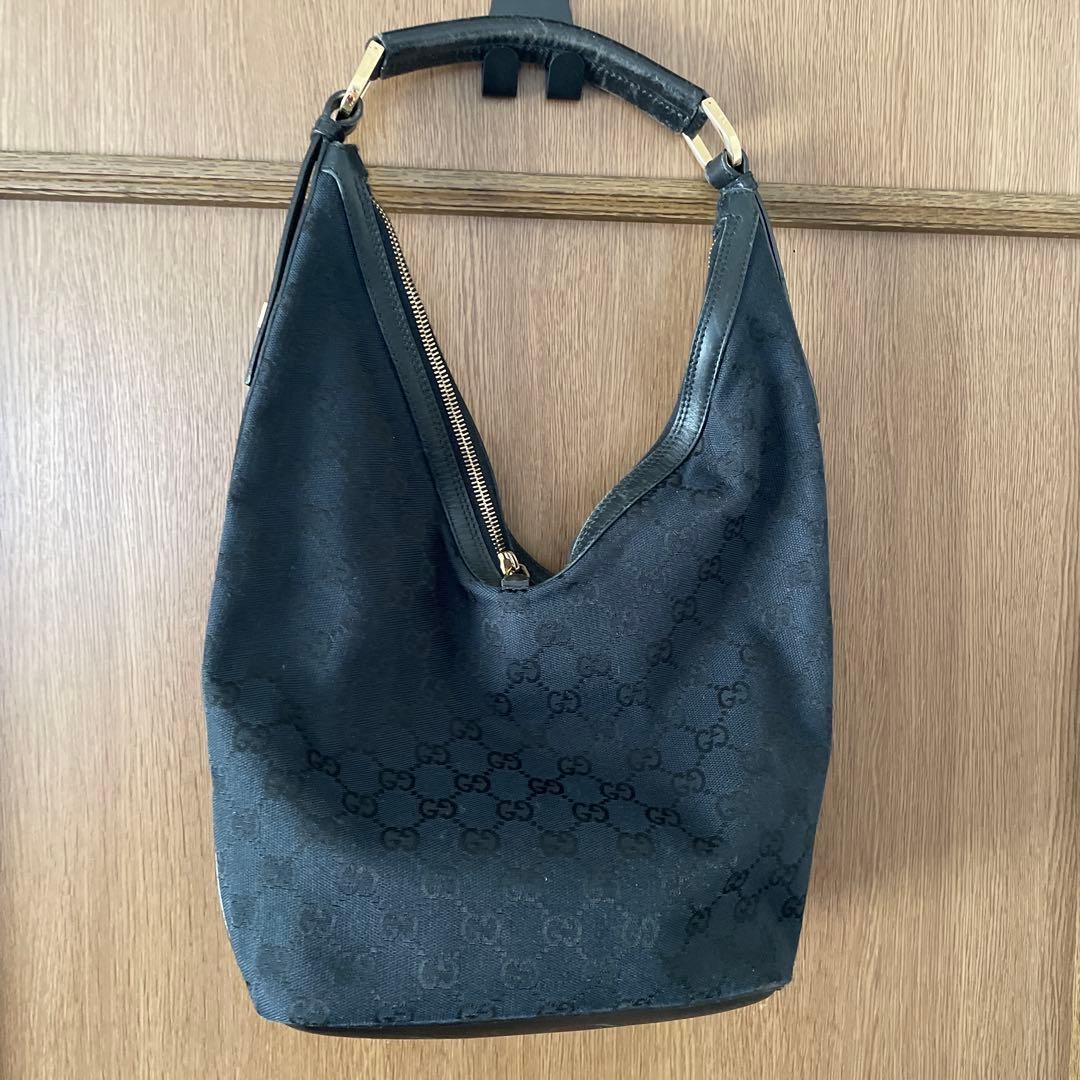 GUCCI Black Shoulder Bag 974063