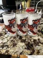 Vintage Promo ESSO Gasoline & Oil Company TIGER 5"  Set Of 3 Glasses Rare HTF