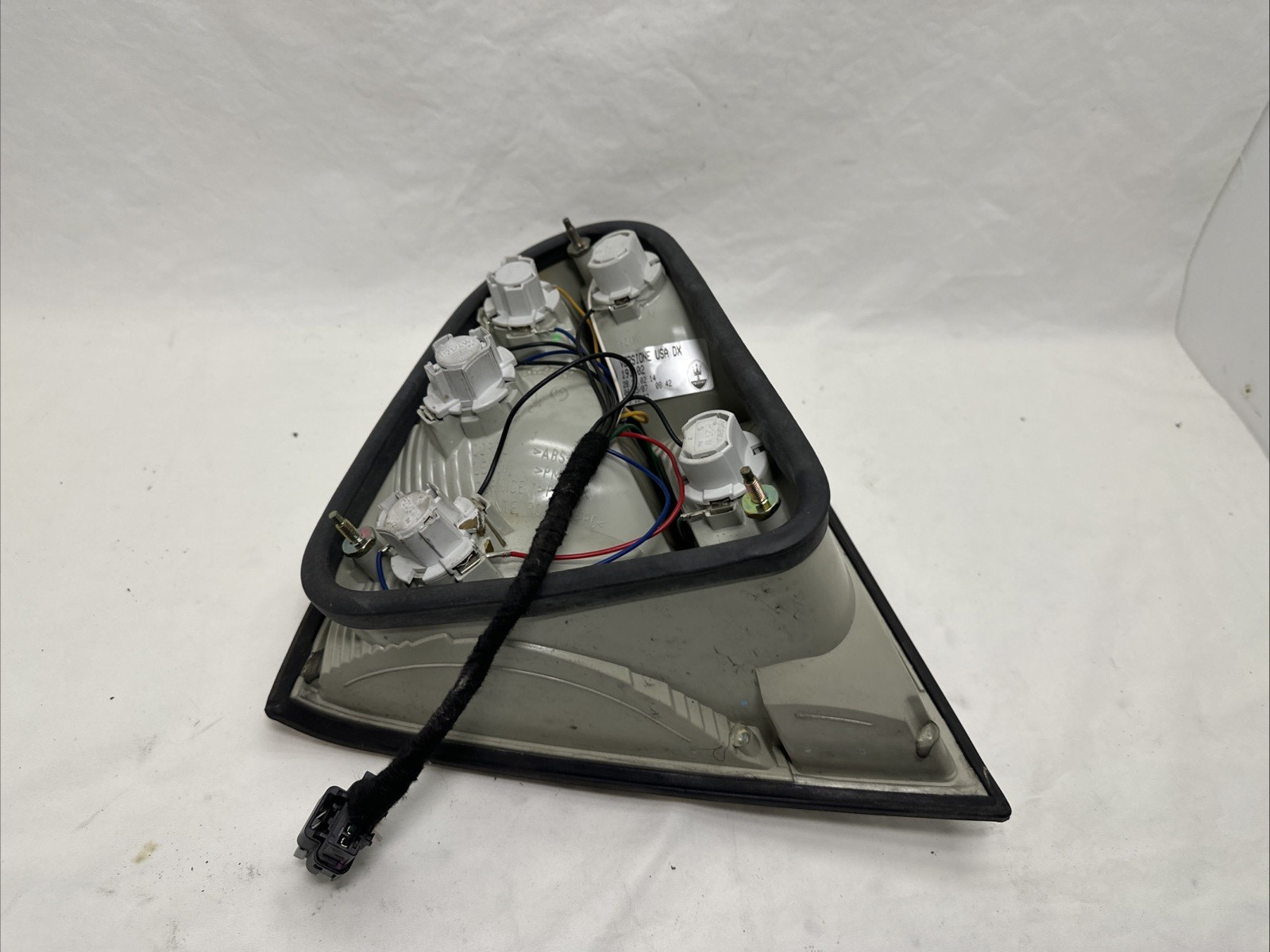 03-08 Maserati Quattroporte M139 Right Passenger Side Tail Light Lamp 191102 OEM