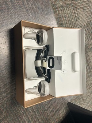 Meta Oculus Quest 2 128GB VR Headset with Controllers - White - Barely Used