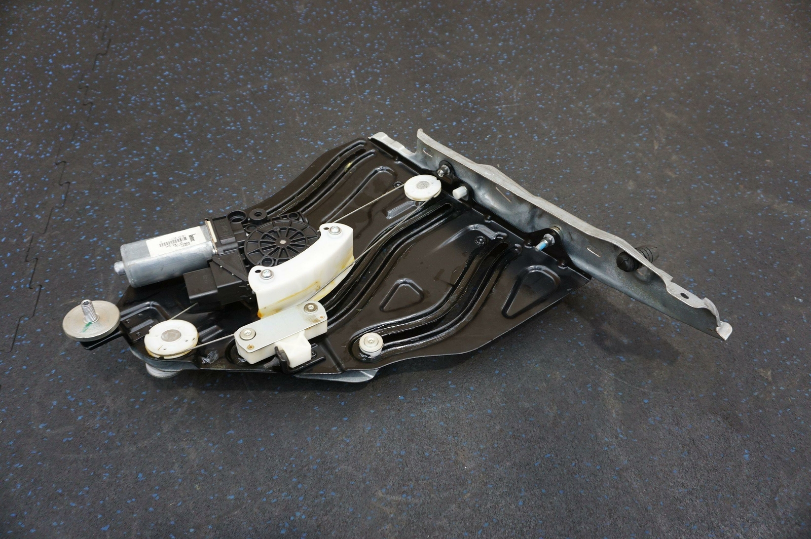 Rear Right Quarter Window Regulator & Motor 69845100 OEM Ferrari California & T
