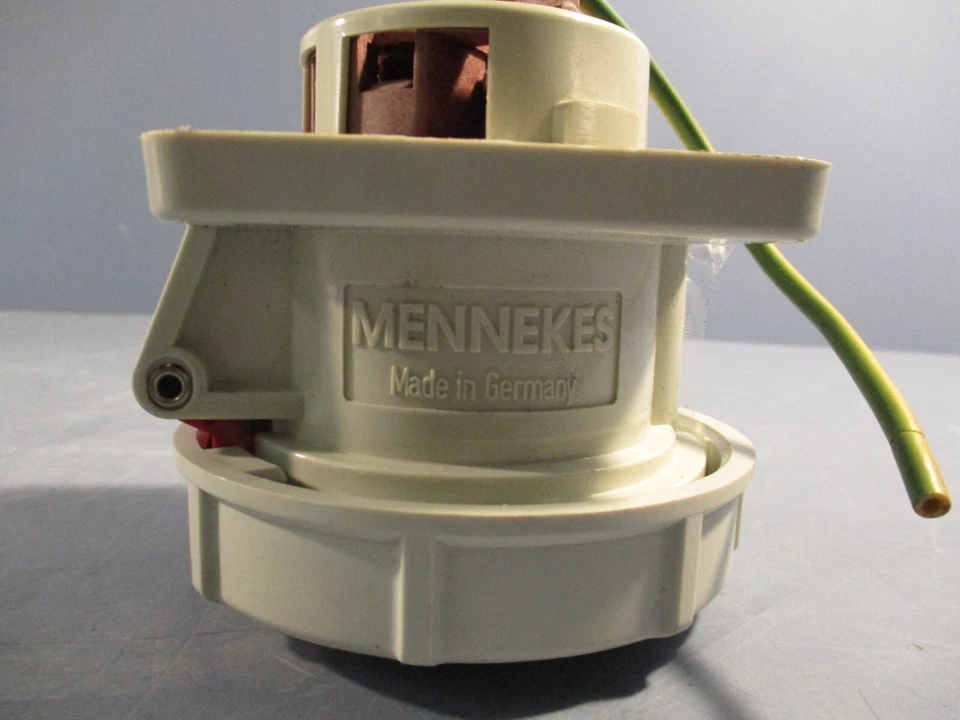 MENNEKES AH430R7W 3 POLE 30A 480VAC 3PH 4W WATERIGHT RECEPTACLE - Image 4 of 4