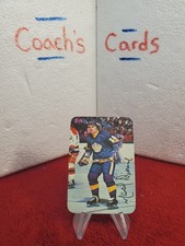 1976 Topps Glossy NHL Marcel Dionne #4 Los Angeles Kings HOF 