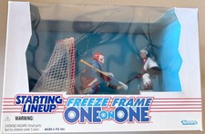 Kenner Starting Lineup Freeze Frame Hockey Jeremy Roenick vs Steve Yzerman 1997
