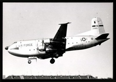 Fotografie Ansicht Berlin-Tempelhof, Flugzeug Douglas C-124 Globemaster, USAF 2 