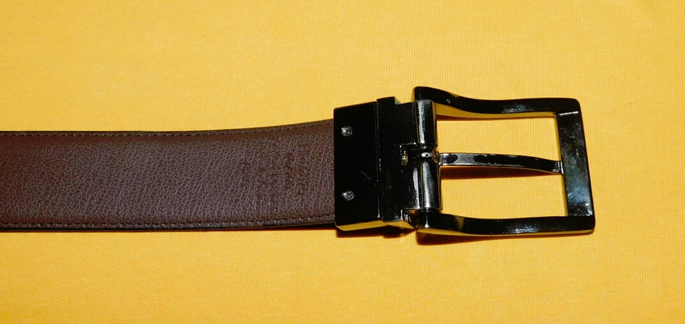 MEN'S PERRY ELLIS BLACK/BROWN GENUINE LEATHER REVERSIBLE BELT SIZE 40/100cm.. - Image 3 of 4