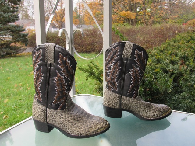 childrens snake boots