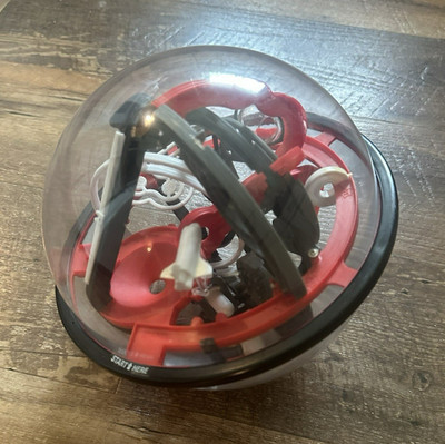 Sharper Image 3D Space Challenge Maze Globe 100 Obstacles Labyrinth Game