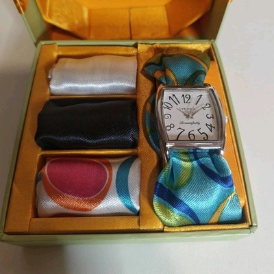 Live Well Beautifully Women's Wristwatch Set Multicolor Fabric Bands Analog