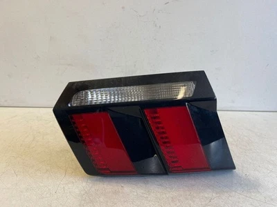 Peugeot 3008 II 2018 Gauche Feux arrière sur hayon 9810477880 VAL323942 - Photo 1/4