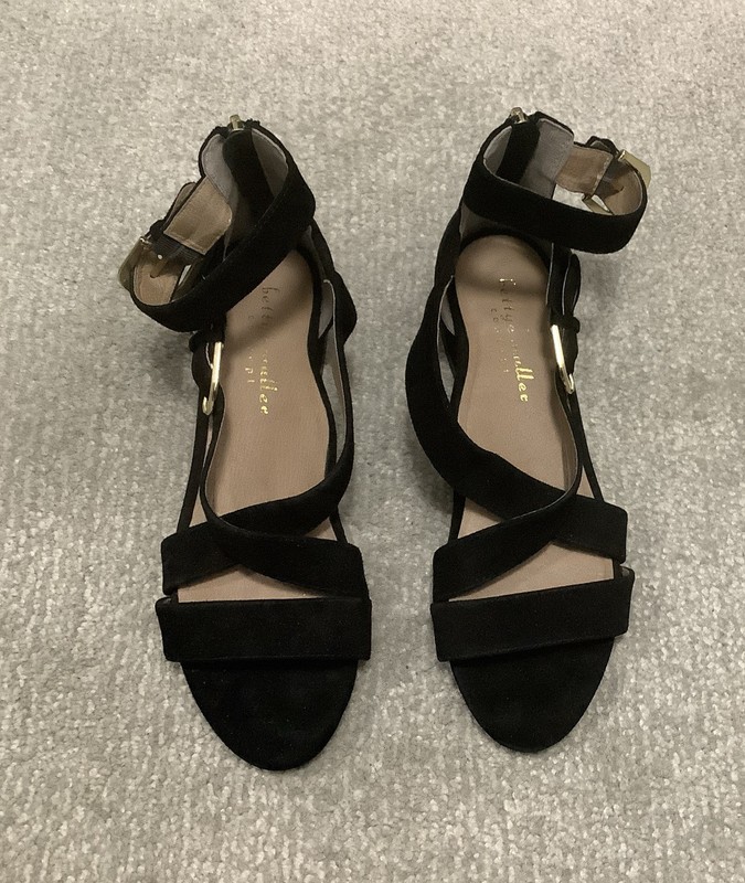 BETTYE MULLER Concept Black Suede Classic Block Heel Sandals Women’s Size 8