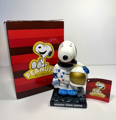 NASA Snoopy Peanuts Astronaut Figurine Kennedy Space Center