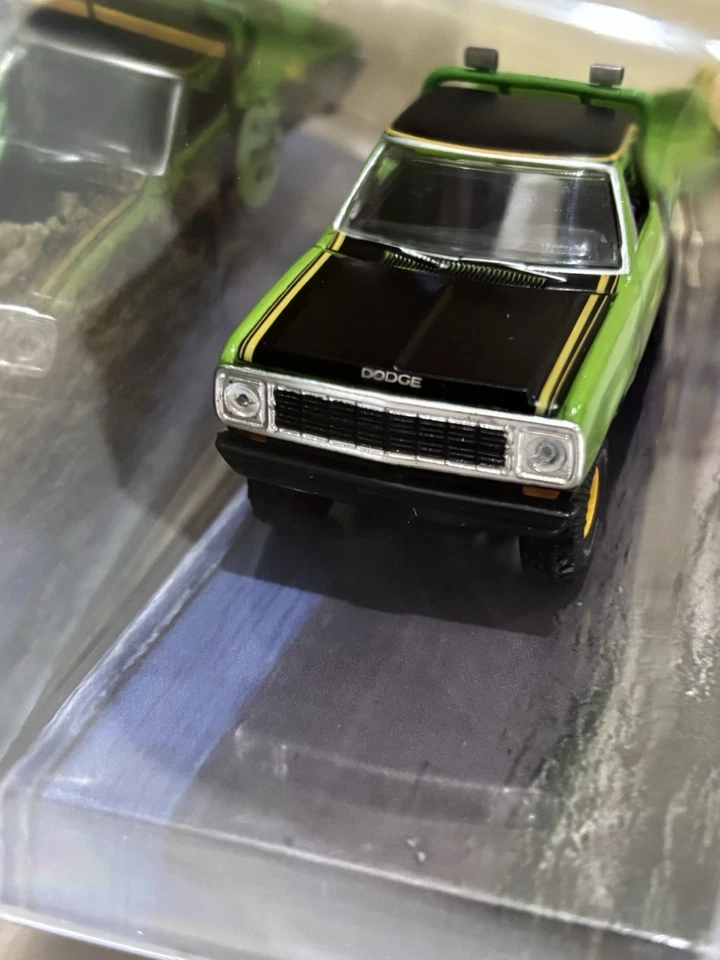 M2 Machines 2025 1979 Dodge 150 Macho Power Wagon 1:64 R1525-23 1:64 Green NEW - Image 3 of 4