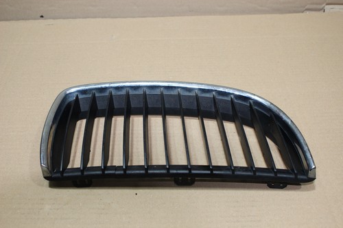 Kühlergrill Grill Niere rechts 7120008 / 224059-10 BMW 3er E90 Bj,06
