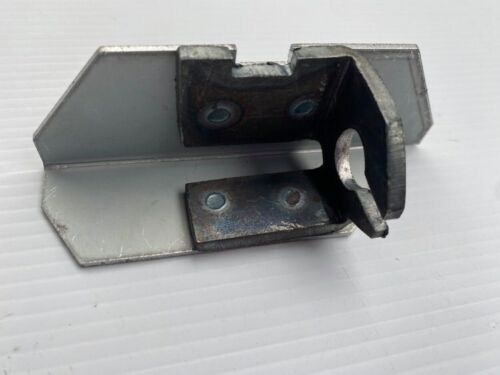 Escort Uchwyt hamulca ręcznego Mocowanie kabla pasuje do MK1 Mk2 1968-1980 25-16-88-13 Ford - Zdjęcie 1 z 8
