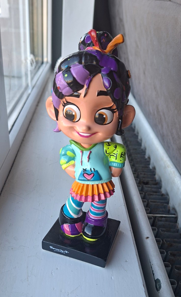 Disney BRITTO Disney Vanellope von Schweetz Figurine 2017 8"