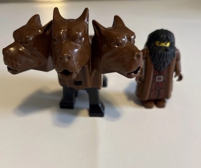 LEGO Harry Potter: Forbidden Corridor (4706) - Fluffy and Hagrid - COMPLETE