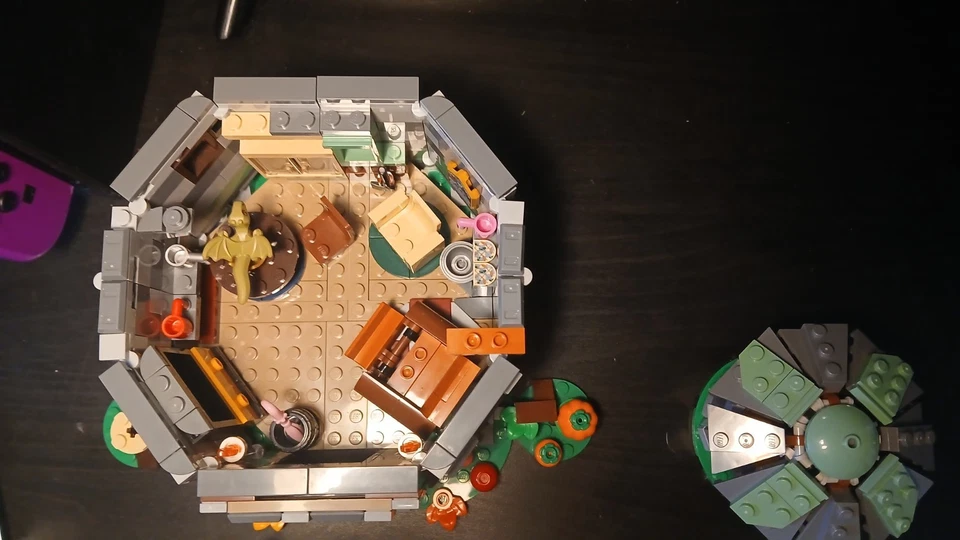 LEGO Harry Potter 76428 Hagrid's Hut: An Unexpected Visit, foto 2 di 5