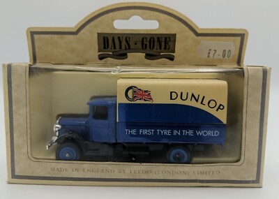 LLedo Days Gone London 1934 Mac Mack Canvas Back Truck Dunlop Reifen UK Ablaufdatum     
