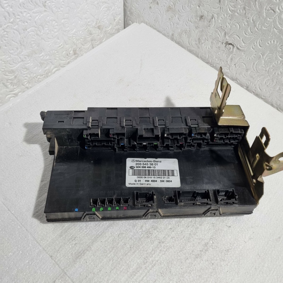 Mercedes benz W203 Rear SAM Module Fuse Box Relay 2035453801 Mercedes benz W203 Rear SAM Module Fuse Box Relay 2035453801