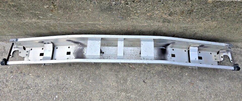 MUY BONITO USADO ORIGINAL GENUINO PORSCHE 928 PARACHOQUES DELANTERO VIGA DE APOYO 1979-86 #1 Foto 2 de 4