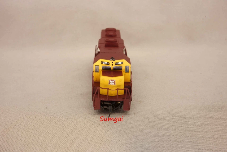 MTL 981 01 101 Rock Island GP35 locomotive 320 Z Scale Z Gauge Micro-Trains Line - Image 3 of 4